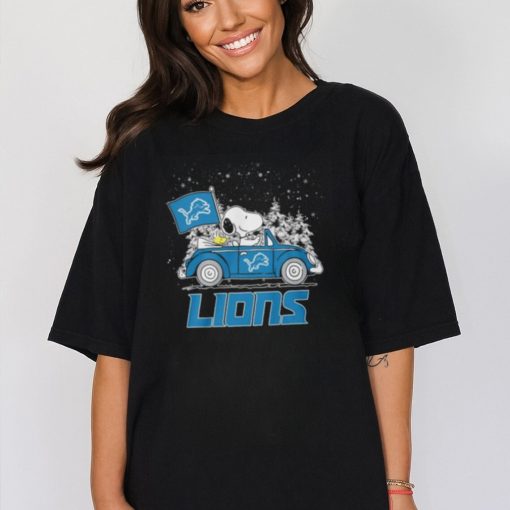 Detroit Lions Peanuts Snoopy Car Cartoon Sports Christmas Classic T Shirt