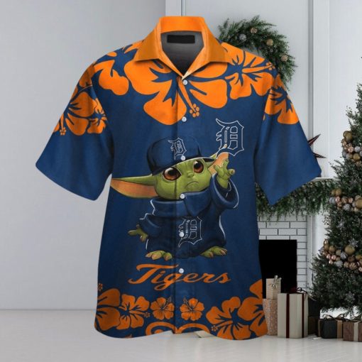 Detroit Tigers Baby Yoda Short Sleeve Button Up Tropical Hawaiian Shirt