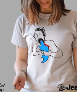 Elon devouring his Twitter new shirt