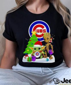 Santa Groot And Baby Yoda Hug Chicago Cubs Snow Christmas Tree Shirt