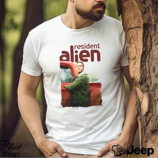 Graphic Christmas Design Xmas Resident Alien shirt