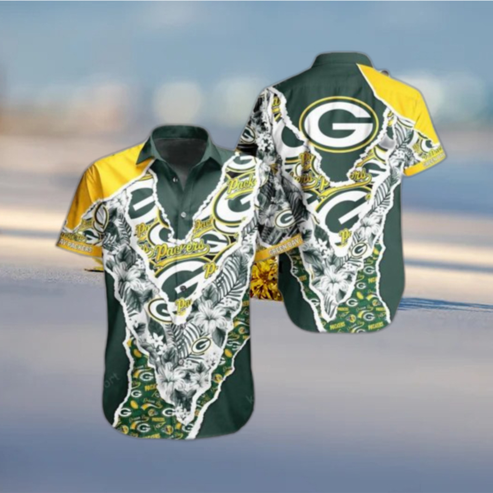 Green Bay Packers Tropical Floral Hawaiian Shorts Gift For Fans