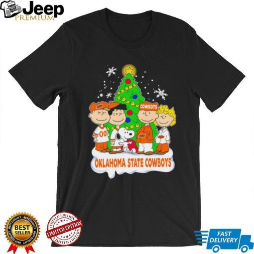 Happy Merry Christmas Peanuts Christmas tree Oklahoma State Cowboys football logo gift shirt