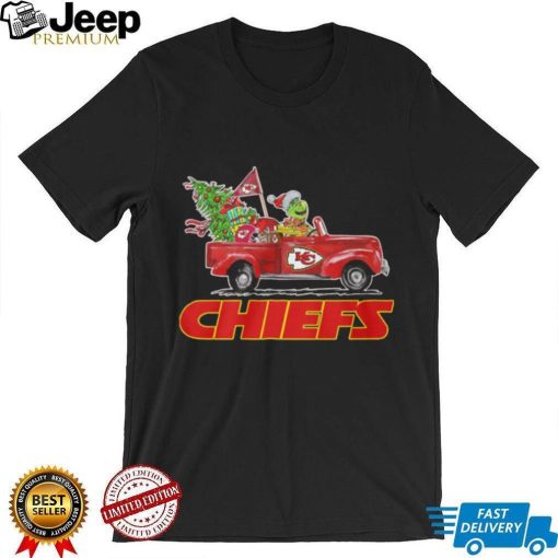 Happy Merry Christmas Snoopy drive a car Kansas City Chiefs shirt