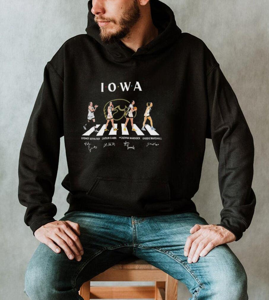 The Braves walking abbey road signatures shirt, hoodie, sweater