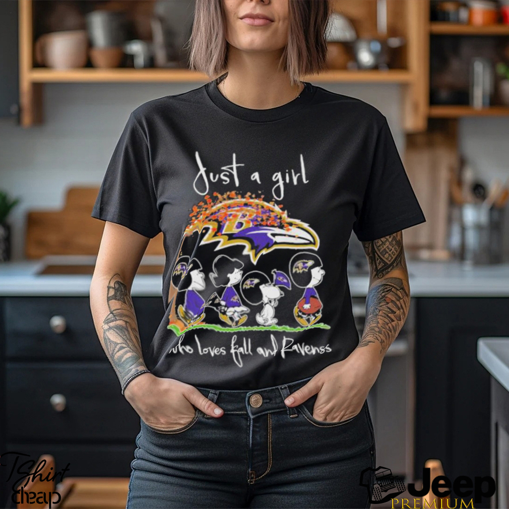 Just A Girl Who Loves Ravens – Funny Raven Long Sleeve T-Shirt