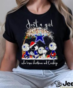 Just a girl who loves Christmas and Dallas Cowboys Peanuts characters shirt