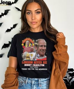 Manchester United Legends Never Die Bobby Charlton 1937 2023 Thank You For The Memories Signature T Shirt