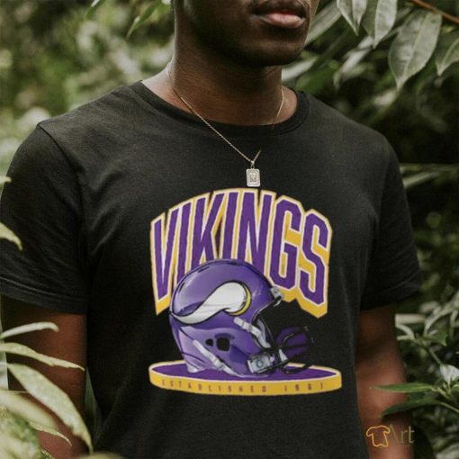 Minnesota Vikings Helmet Platform T Shirt