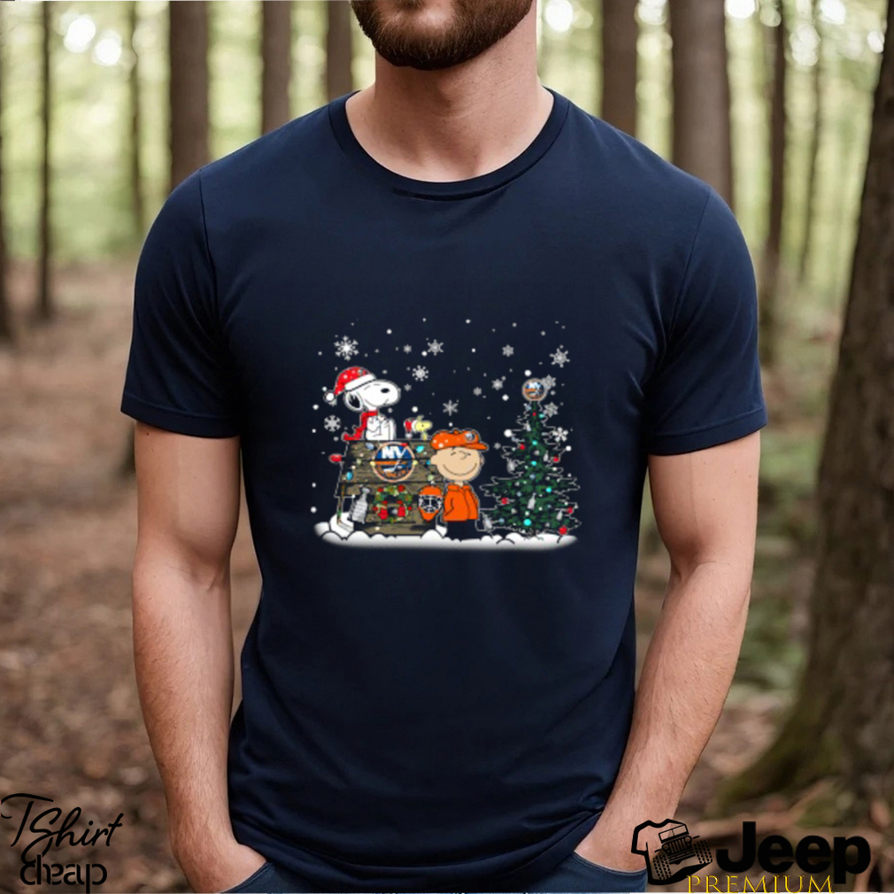 NHL New York Islanders Snoopy Charlie Brown Woodstock Christmas Stanley Cup  Hockey T Shirt - Limotees