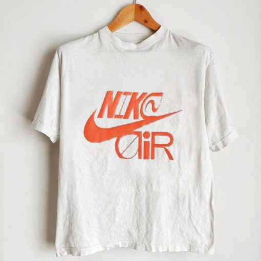 NIKE Sportswear Logo shirt