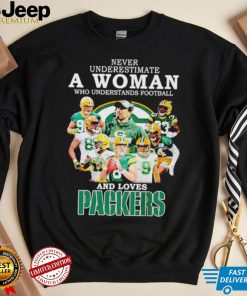 Never Underestimate A Woman Who Understand Football And Loves Packers Signatures Shirt