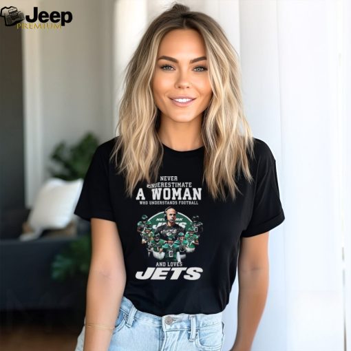 Never underestimate a woman who understands baseball and loves new york jets 2023 signatures shirt