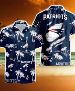 New England Patriots Palm Tree Pattern Hawaiian Shirt For Men And Women Gift Beach Holiday