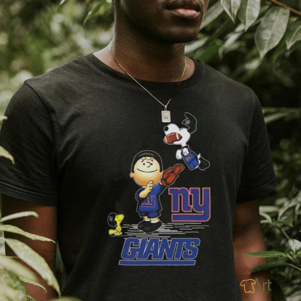 https://img.eyestees.com/teejeep/2023/New-York-Giants-The-Peanuts-Sport-Fans-Christmas-shirt3.jpg