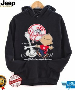 New York Yankees Charlie Brown Snoopy New York Yankees T Shirt