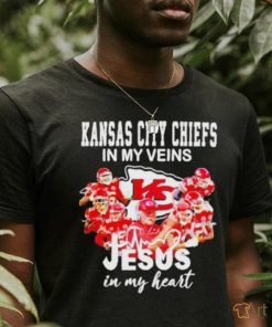 Official Kansas City Chiefs In My Veins Jesus In My Hear Shirt