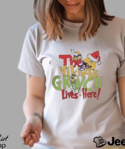 Official grinch Hat Santa The Minnesota Vikings Lives Here Christmas Shirt
