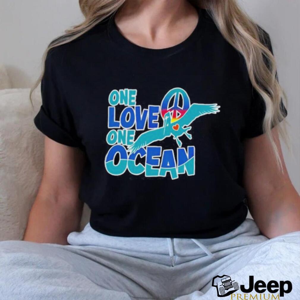 Official jimmy Buffett One Love One Ocean shirt - teejeep
