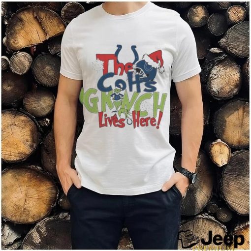 Official the Colts Grinch Lives Here Christmas T Shirt