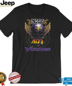 Original Skull Wings Kiss Minnesota Vikings T Shirt