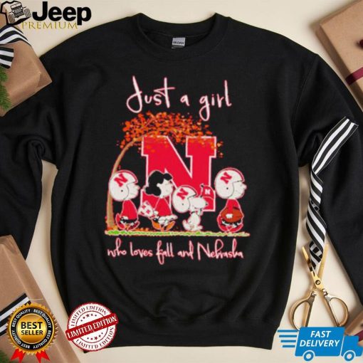 Peanuts Cartoon Just A Girl Who Loves Fall And Nebraska Shirt