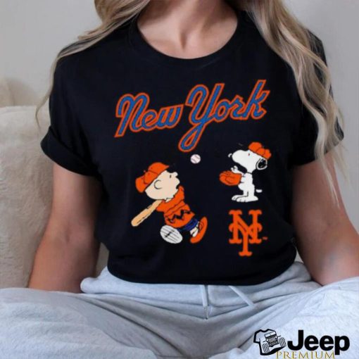 Peanuts Charlie Brown And Snoopy Playing Baseball New York Mets Shirt