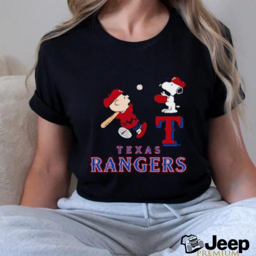 Peanuts Charlie Brown And Snoopy Playing Baseball Texas Rangers Shirt