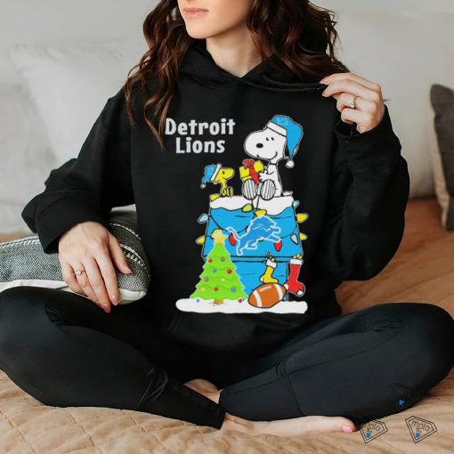 Peanuts Snoopy And Woodstock Detroit Lions Merry Christmas Shirt