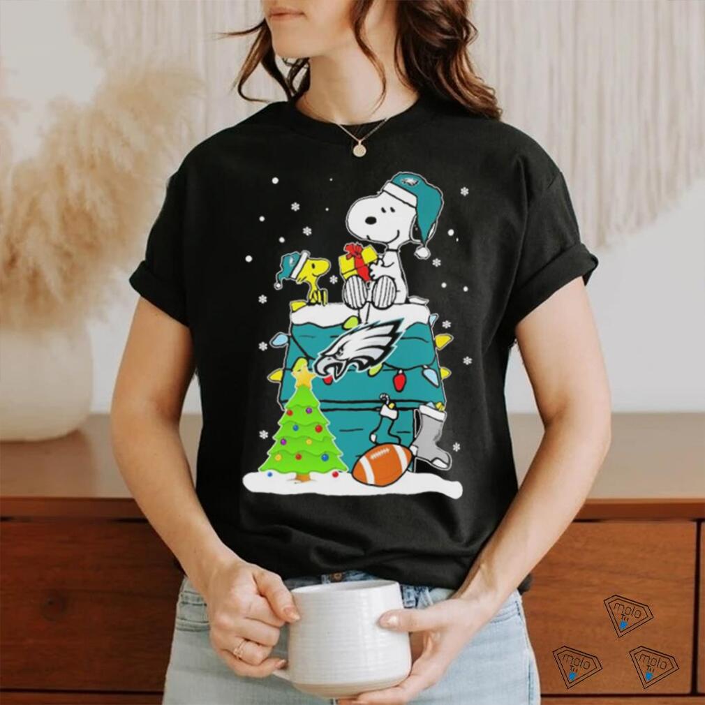 Snoopy Philadelphia Eagles Christmas shirt