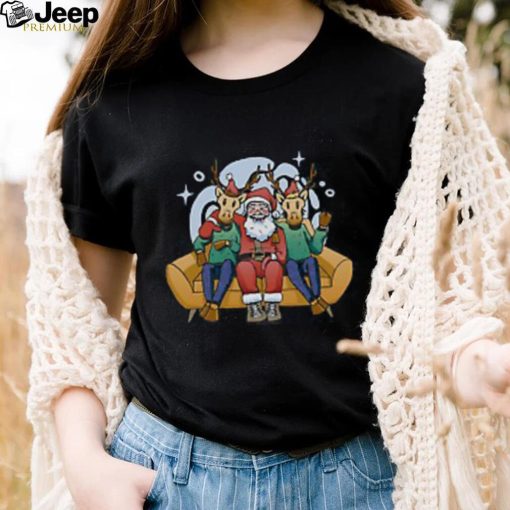 Santa Claus Chilling With Reindeers Christmas Xmas Mens Long Sleeve T Shirt