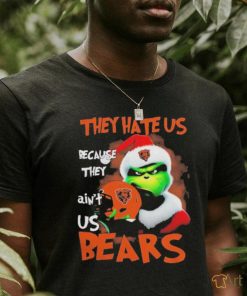 Santa Grinch Christmas They Hate Us Because Ain’t Us Chicago Bears T shirt