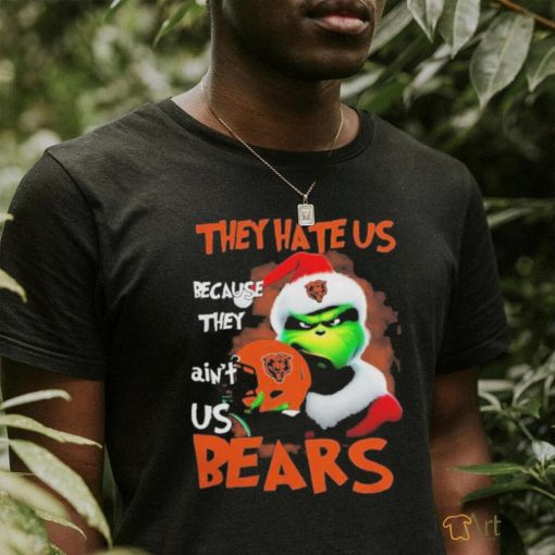 Santa Grinch Christmas They Hate Us Because Ain’t Us Chicago Bears T shirt