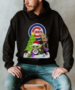 Santa Groot And Baby Yoda Hug Chicago Cubs Snow Christmas Tree Shirt