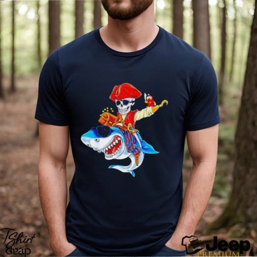 Shark cowboy pirates art funny shirt