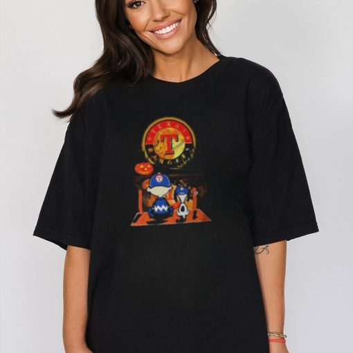 Snoopy And Charlie Browns Watching Texas Rangers Halloween Shirt