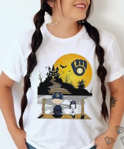 Snoopy Charlie Brown Sit Under Moon Milwaukee Brewers Halloween Shirt