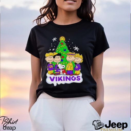 Snoopy Dnd Friends Minnesota Vikings Christmas T Shirt