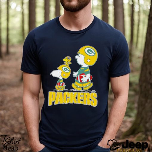 Snoopy and Charlie Brown Green Bay Packers football The Peanuts characters gift shirt