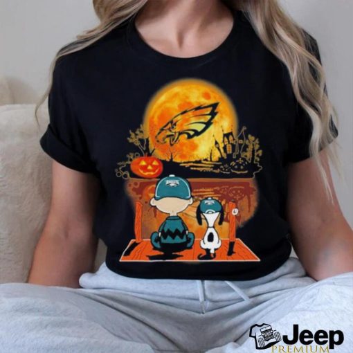 Snoopy and Charlie Brown Pumpkin Philadelphia Eagles Halloween Moon Shirt