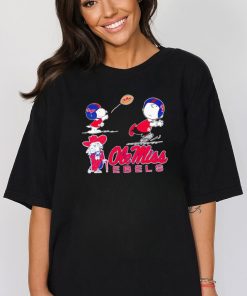 Snoopy and Charlie Brown playing football Ole Miss Rebels shirt
