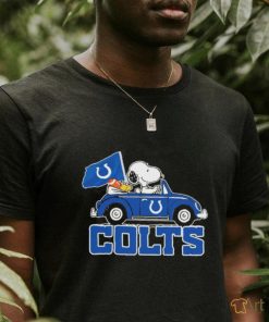 Snoopy and Woodstock drive Car Colts football shirt