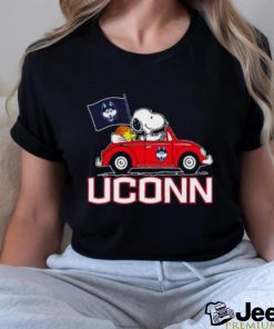 Snoopy and Woodstock driver car uconn huskies shirt