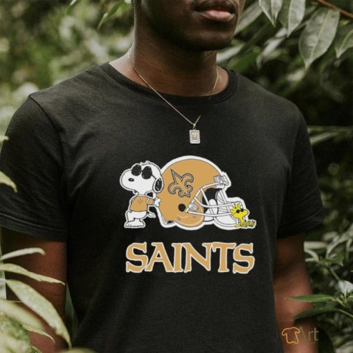 Snoopy helmet New Orleans Saints shirt