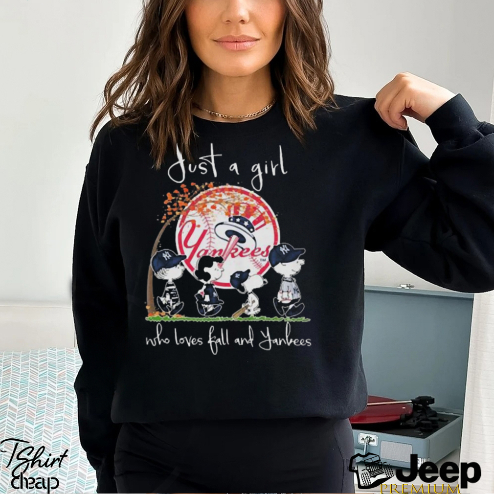 Official Just a woman who love snoopy Yankees and halloween shirt