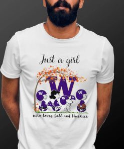 The Peanuts show Just a girl who loves fall and Washington Huskies shirt