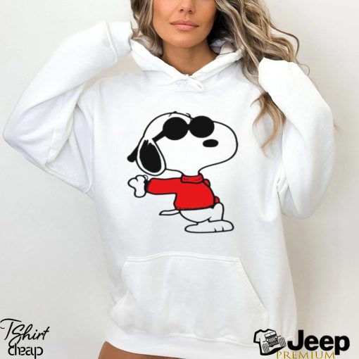 The cool snoppy red sweater Merry Christmas shirt