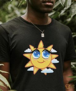 The sun smiles on the island of Maui strong shirt