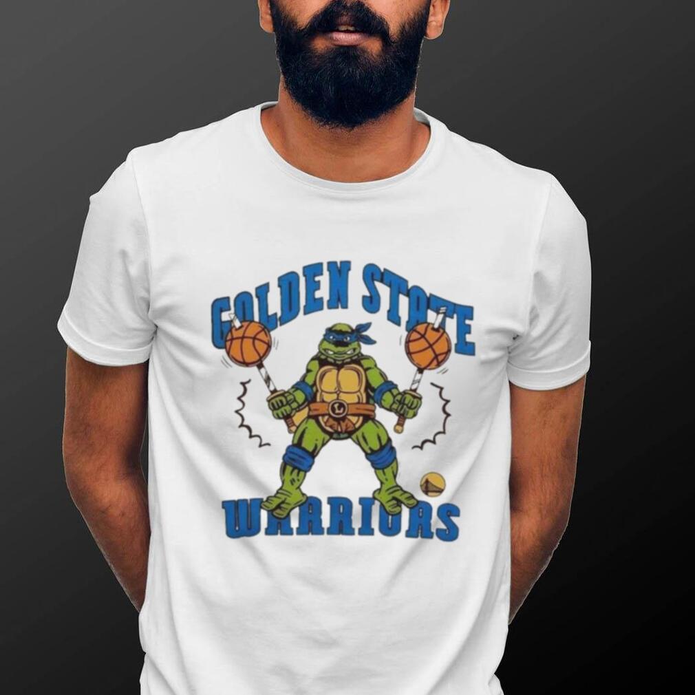 https://img.eyestees.com/teejeep/2023/Tmnt-Leonardo-x-Golden-State-Warriors-Mascot-Shirt0.jpg