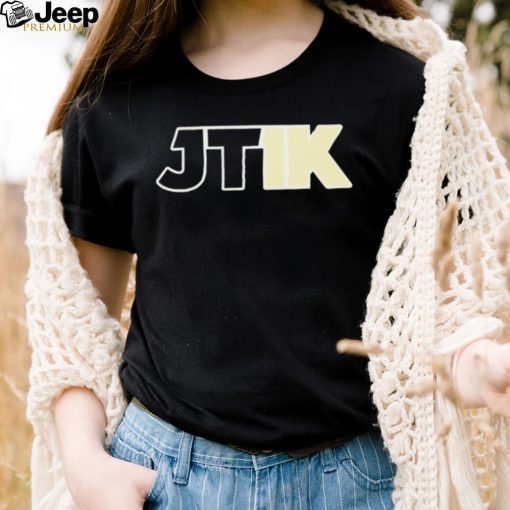 Toronto Maple Leafs wear JT1K logo shirt